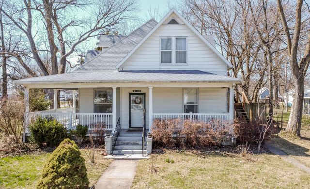 447 S COLLIER ST, Centralia, MO 65240