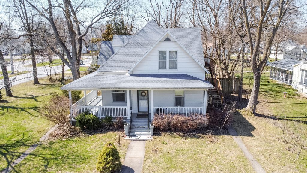 447 S COLLIER ST, Centralia, MO 65240