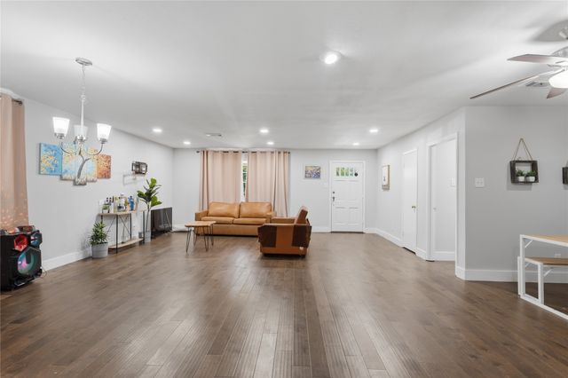 3630 Townsend Drive, Dallas, TX 75229