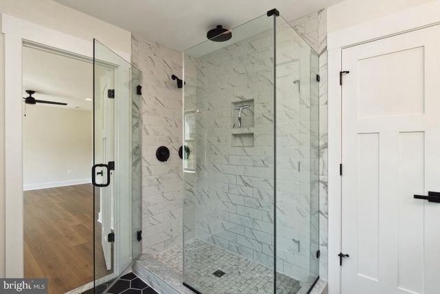 19507 FISHER AVE, Poolesville, MD 20837