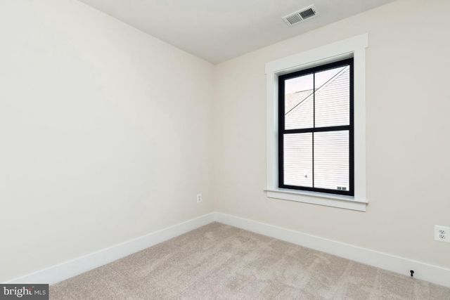 19507 FISHER AVE, Poolesville, MD 20837