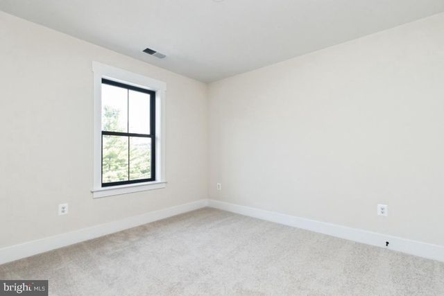 19507 FISHER AVE, Poolesville, MD 20837