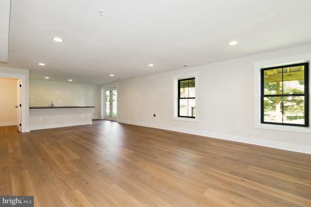 19507 FISHER AVE, Poolesville, MD 20837