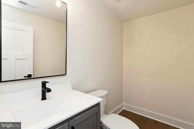 19507 FISHER AVE, Poolesville, MD 20837