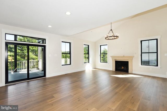 19507 FISHER AVE, Poolesville, MD 20837