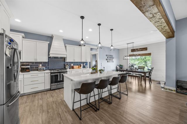 6310 River Parkway NE, Cedar Rapids, IA 52411