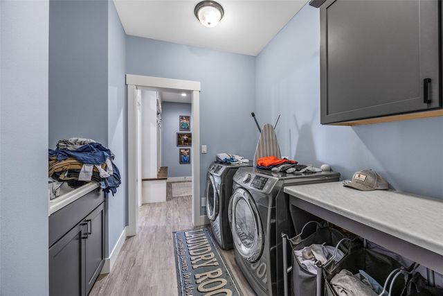 6310 River Parkway NE, Cedar Rapids, IA 52411
