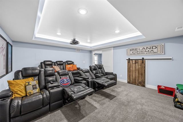 6310 River Parkway NE, Cedar Rapids, IA 52411