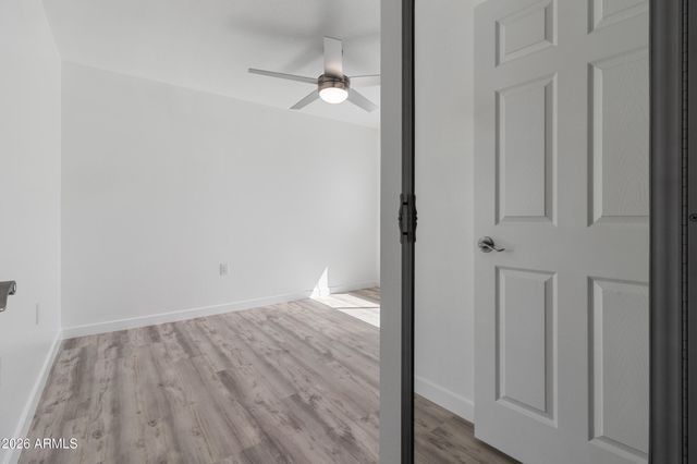 3033 E DEVONSHIRE Avenue 2033, Phoenix, AZ 85016