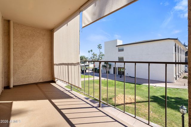 3033 E DEVONSHIRE Avenue 2033, Phoenix, AZ 85016