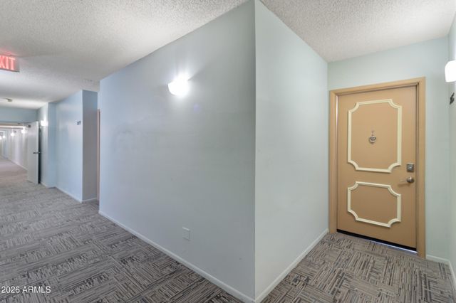 3033 E DEVONSHIRE Avenue 2033, Phoenix, AZ 85016