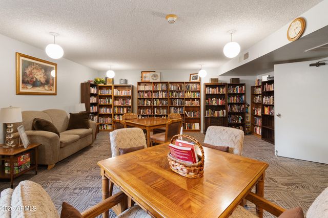 3033 E DEVONSHIRE Avenue 2033, Phoenix, AZ 85016