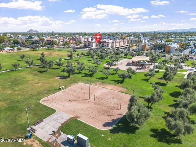 3033 E DEVONSHIRE Avenue 2033, Phoenix, AZ 85016