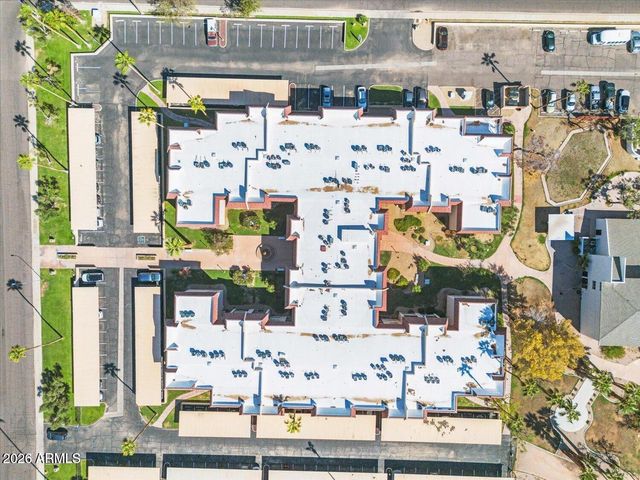 3033 E DEVONSHIRE Avenue 2033, Phoenix, AZ 85016