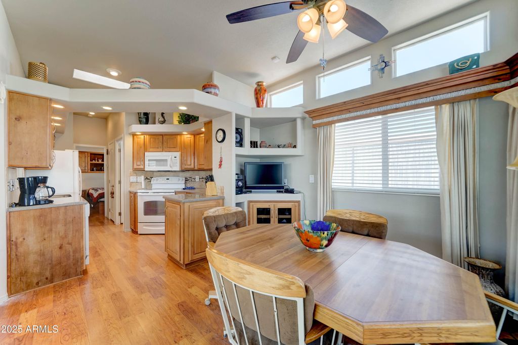 111 S GREENFIELD Road 166, Mesa, AZ 85206 — photo 5