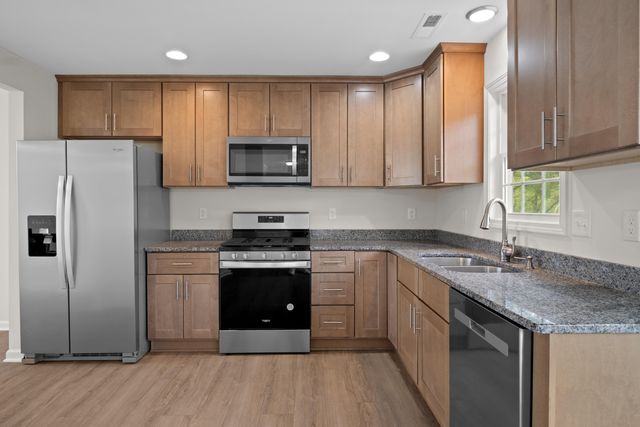 5595 New Pleasant WAY, Salem, VA 24153