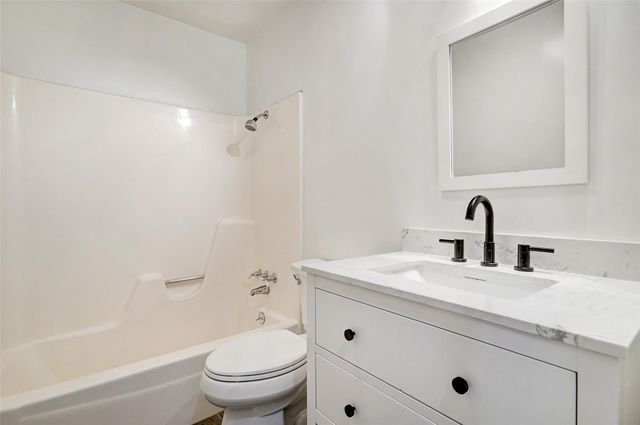 12601 Mixson DR, Austin, TX 78732