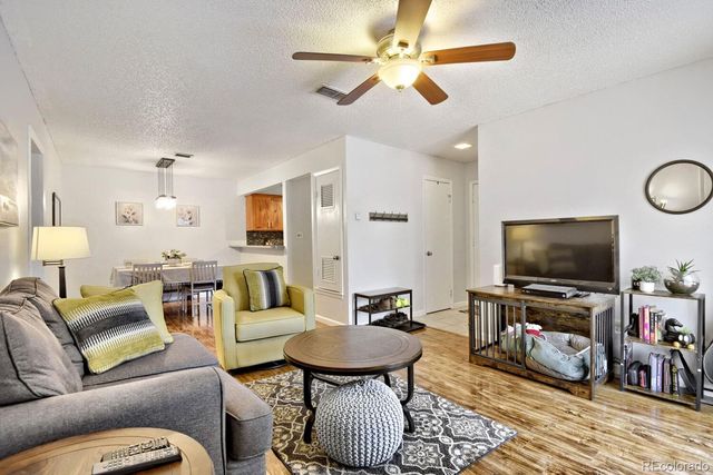 2330 E Fremont Avenue J, Centennial, CO 80122