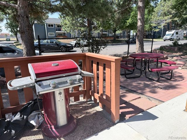 2330 E Fremont Avenue J, Centennial, CO 80122