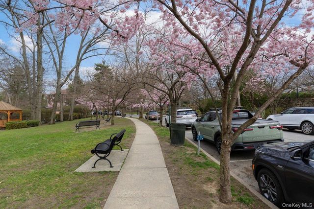 306 Hutchinson Boulevard, Mount Vernon, NY 10552