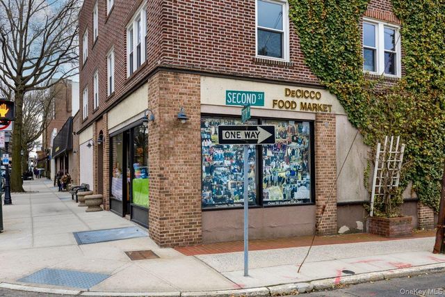 306 Hutchinson Boulevard, Mount Vernon, NY 10552