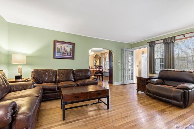 306 Hutchinson Boulevard, Mount Vernon, NY 10552