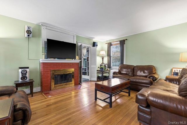 306 Hutchinson Boulevard, Mount Vernon, NY 10552