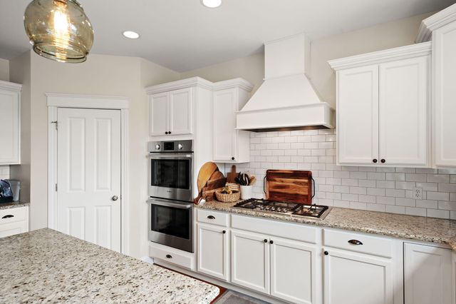 1684 Kleven Lane, Crown Point, IN 46307