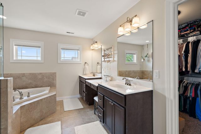 1684 Kleven Lane, Crown Point, IN 46307