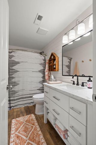 1684 Kleven Lane, Crown Point, IN 46307