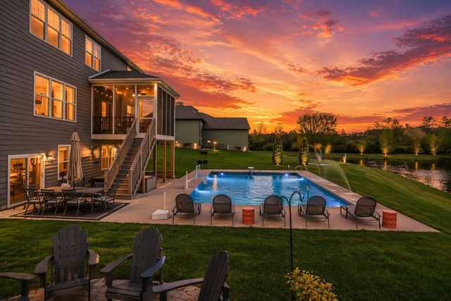 1684 Kleven Lane, Crown Point, IN 46307