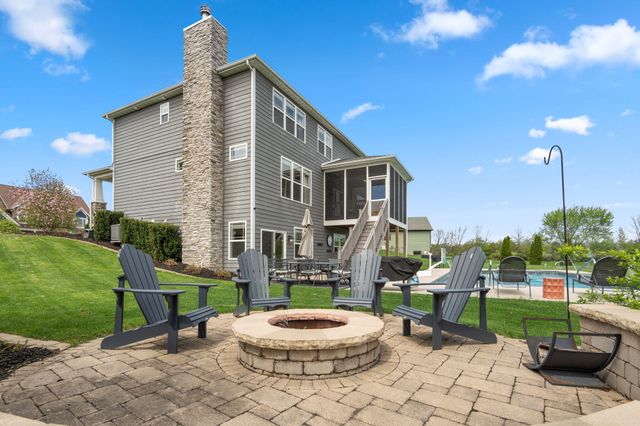1684 Kleven Lane, Crown Point, IN 46307