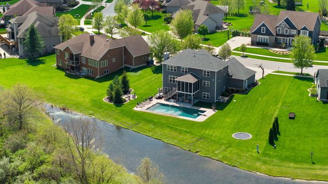 1684 Kleven Lane, Crown Point, IN 46307