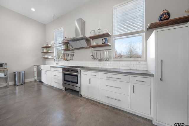 2640 County Road 1030 NW, Mt Vernon, TX 75457