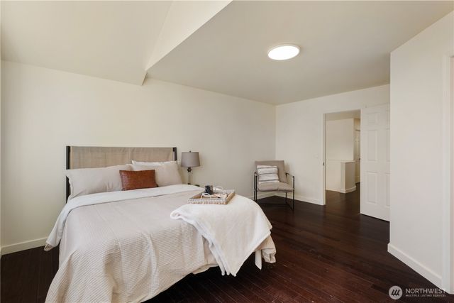 22314 NE 11th Place, Sammamish, WA 98074