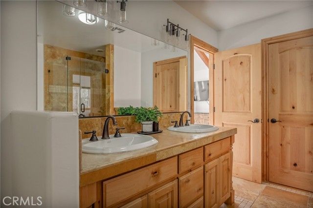 27539 W Shore, Lake Arrowhead, CA 92352