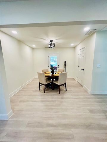 2936 Hall Drive SE, Smyrna, GA 30082