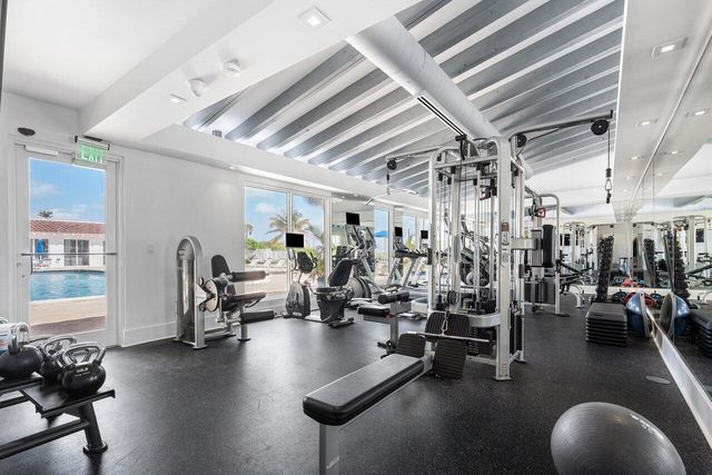 2457 Collins Avenue 504, Miami Beach, FL 33140