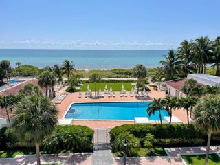 2457 Collins Avenue 504, Miami Beach, FL 33140