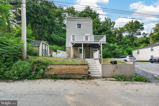 377 MOUNT PLEASANT ST, Coatesville, PA 19320