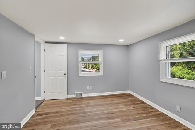 377 MOUNT PLEASANT ST, Coatesville, PA 19320