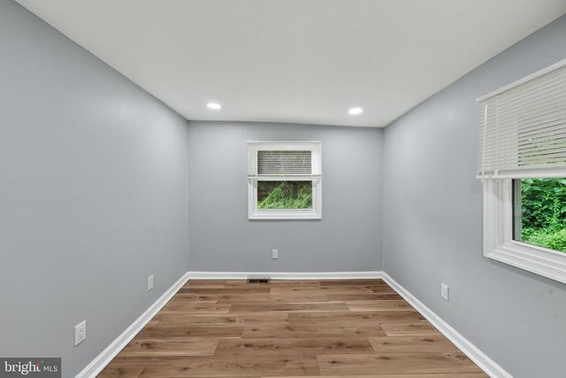 377 MOUNT PLEASANT ST, Coatesville, PA 19320