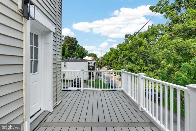 377 MOUNT PLEASANT ST, Coatesville, PA 19320