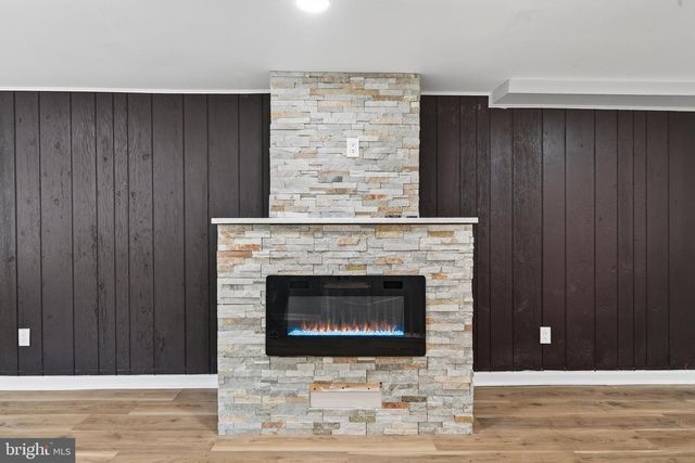 377 MOUNT PLEASANT ST, Coatesville, PA 19320