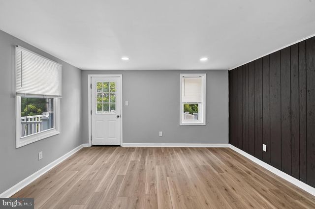 377 MOUNT PLEASANT ST, Coatesville, PA 19320
