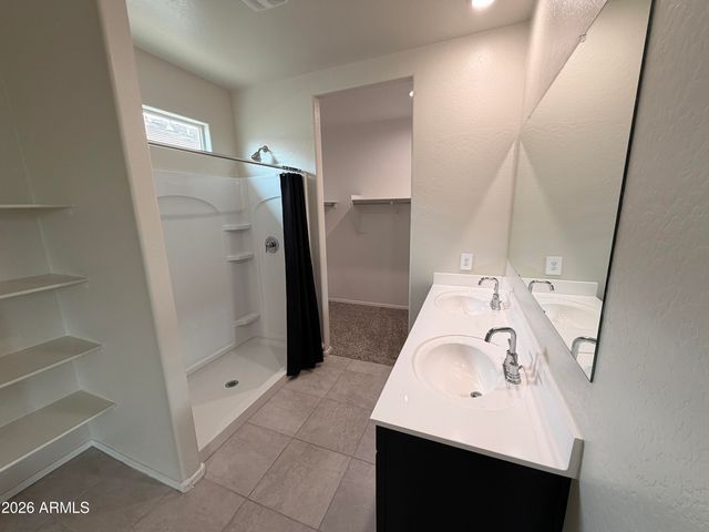 18609 W BRONCO Trail, Wittmann, AZ 85361