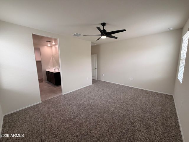 18609 W BRONCO Trail, Wittmann, AZ 85361