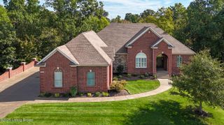 113 Chestnut Glen Dr, Louisville, KY 40245