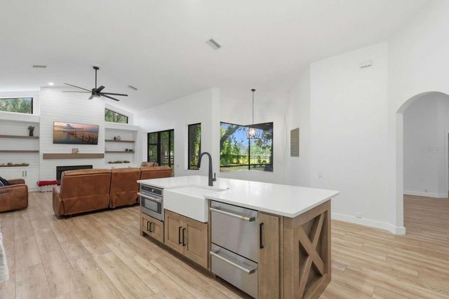 6301 S 86TH AVENUE N, Pinellas Park, FL 33782