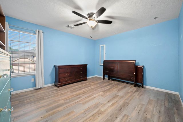 6923 Lonesome Woods Trail, Humble, TX 77346